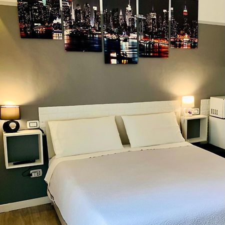 Apartamento Magda House & Parking Bari Exterior foto